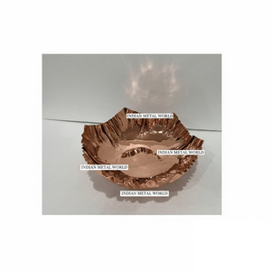 Bol de service de forme organique au design élégant, finition dorée, bol à chocolat, centre de table en métal à bord festonné moderne pour la décoration de la maison - Product Image 3