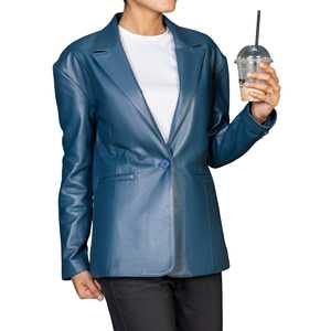 Vestes en cuir personnalisées pour femmes pour l'automne hiver conception solide à col tournant manches longues avec doublure en satin - Product Image 1