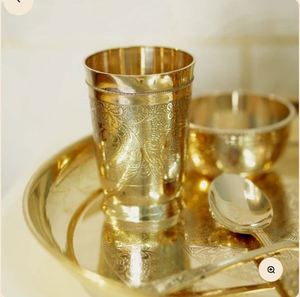 L'ensemble Handi Globe en laiton en bronze associe le charme classique du bronze au design moderne Kansa / Bronze Handi Glossy - Product Image 1