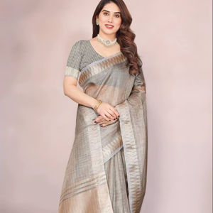 Hermosa colección de Sari establecida con trabajo de secuencia de bordado y diseño tejido Borde de jacquard para ropa de mujer india - Product Image 1