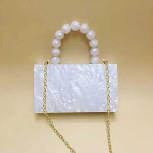 Ensemble de sac à main pour femme en acrylique de luxe, avec un collier à breloque papillon solide, pour mariage - Ensemble de sac complet, design créatif - Product Image 6