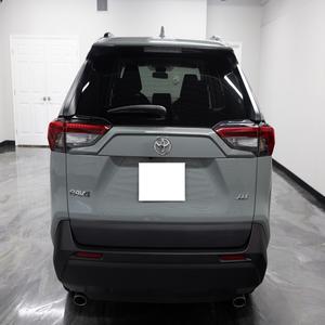 Toyota RAV 4XLE 4D Sport Utility 2021, el más vendido, con motor de 2.5L, 4 cilindros, DOHC, Dual VVT-i, transmisión automática de 8 velocidades, tracción delantera y paquete tecnológico. - Product Image 3