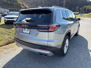 GMC Acadia Elevation 2024, SUV con Tracción en las Cuatro Ruedas, Automática, 7 Plazas, con Neumáticos R20, Volante a la Izquierda, Interior Oscuro, Asientos de Cuero, Techo Corredizo - Product Image 2