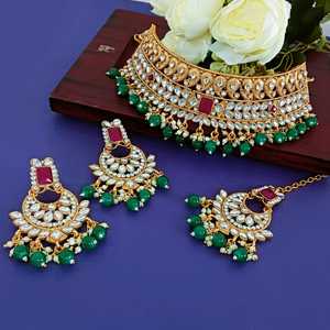 Gargantilla de cristal de perla de imitación india, conjunto de collar nupcial, pendientes Chaandbali con joyería tradicional india Mangtikka para mujer - Product Image 1