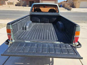 Auto Usado de Calidad a Precio Accesible, Toyota Pickup 1988, Volante a la Izquierda - Product Image 5