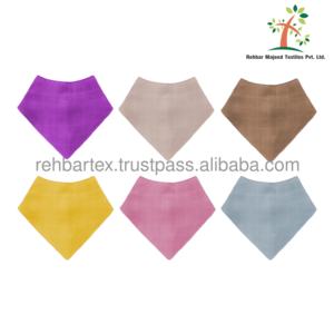 Babero de algodón 100% para recién nacido, suave, con botones ajustables, agradable al tacto, tamaño y colores personalizables, reutilizable, tipo bandana. - Product Image 2