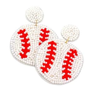 Boucles d'oreilles élégantes faites à la main en perles, bijoux légers en perles de rocaille, vente en gros à prix avantageux - Product Image 4