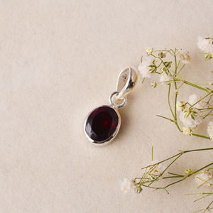 Colgante de Plata de Ley 925 con corte ovalado de granate natural, joyería fina de moda Unisex con ajuste de bisel único - Product Image 4