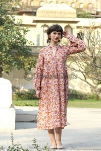 Vestidos sexy de verano personalizados, Vestido largo de mujer europea y americana, Vestido de playa con tirantes y cuello en V estampado informal para mujer - Product Image 6