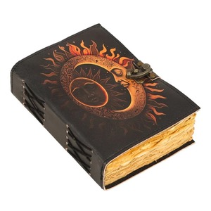 Journal en cuir personnalisé impression soleil et lune, journal de lune, livre de sorts vierge, journal Grimoire, cadeau d'anniversaire, cadeau d'Halloween - Product Image 6