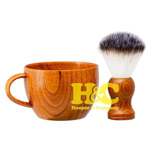 Pinceau à raser en poils de blaireau Silvertip pour hommes de Hooper and Company avec manche en bois pour usage professionnel en salon de coiffure - Product Image 1