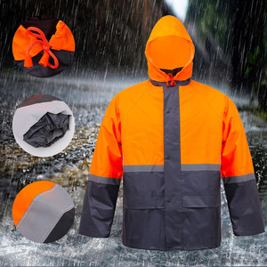 Veste de randonnée imperméable à capuche pour homme, nouvelle collection, design incroyable, couture de qualité supérieure, facile à porter - Product Image 4