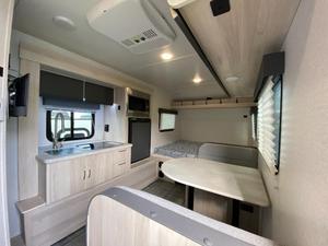 Caravanes d'occasion Winnebago Industries Hike H170S 2022 prêtes à la vente - Product Image 3