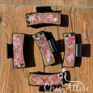 Nouveau personnalisé Western usiné à la main en cuir pinces à griffes Floral Cowboy Style véritable cuir de vachette Designer pinces à cheveux pour les femmes - Product Image 1