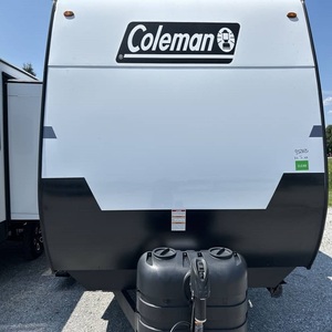 EN PARFAIT ÉTAT Nouveau 2027 Keystone Coleman Light 18RX - Product Image 1