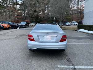 Mercedes-Benz C 250 Coupé 2011 / Disponible para la Venta con Bajo Kilometraje, Motor de Gasolina, Auto Usado en Excelentes Condiciones y Sin Accidentes - Product Image 2