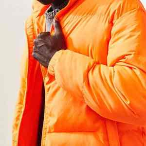 Chaqueta acolchada de invierno ligera y personalizada para hombre, forro interior suave, tela exterior transpirable y paneles aislados - Product Image 6