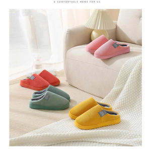 Chaussons d'intérieur en velours à carreaux Dragonex Vietnam Modèle DGSL6 Tendance 2025 - Product Image 4