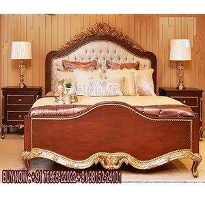 Lit Queen Size en noyer avec table d'appoint Lit Queen Size en bois de teck fait à la main Lit polonais brillant moderne avec table d'appoint - Product Image 1