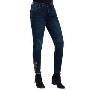 Vente en gros personnalisé femmes respirant droit décontracté grande taille jeans 100% coton Offre Spéciale d'été - Product Image 2