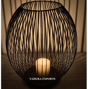 Charmant bougeoir antique avec une grande conception de cage ouverte, parfait pour un éclairage confortable dans une ferme rustique ou des maisons de style campagnard - Product Image 4