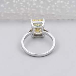 Bague de fiançailles solitaire en diamant jaune radiant fantaisie certifié IGI, bijoux de luxe - Product Image 5