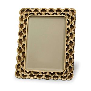 Marco de Fotos Metálico de Lujo Artístico para Decoración de Mesa de Espacios Habitables con Detalles Hechos a Mano y Superficie Pulida - Product Image 5