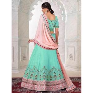Lehenga Choli de Georgette con Lentejuelas Turquesas Opulentas para Bodas y Eventos - Product Image 5