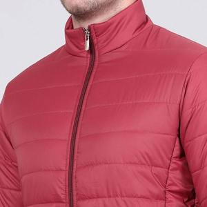 Chaqueta acolchada de invierno personalizada OEM acolchada burbuja abajo abrigo de invierno alternativo para ropa de calle viajes al aire libre y ropa de equipo - Product Image 1