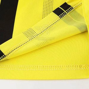 Nouveau design, uniforme de football de style moderne, qualité supérieure, couleur personnalisée, 100% polyester, léger, design personnalisé à vendre - Product Image 6