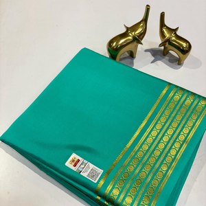 Magnifiques saris en soie pure de Mysore avec pallu traditionnel à rayures et chemisier, parfaits pour les fêtes, infroissables et absorbant l'humidité - Product Image 4