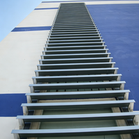 Volet à lamelles motorisé fixe en aluminium sur mesure de qualité supérieure pour extérieur, pare-soleil de bâtiment, volet de fenêtre moderne pour cuisine et extérieur
