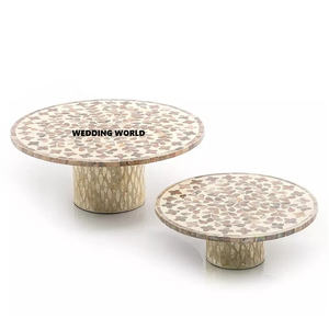 Juego de dos soportes de pastel de madera de forma redonda, artículos de Hotel hechos a mano de calidad superior, soporte de pastel de madera de diseñador clásico con estilo - Product Image 1
