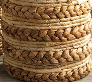 Beautiful Water Hyacinth <b>Straw</b> Storage <b>Basket</b> with Handle Wholesale - Product Image 3