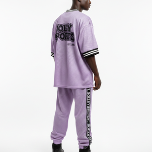 Conjunto de jersey y pantalón de malla de poliéster premium de 240 GSM para hombre con paneles acolchados en las rodillas y logotipo bordado. - Product Image 5