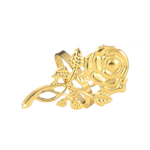 <b>Rose</b> metal napkin rings provide a structured, elegant <b>way</b> to present napkins neatly creating a sense sophistication on <b>the</b> table - Product Image 3