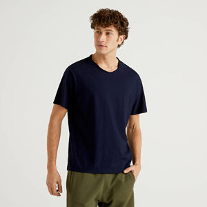 Camiseta deportiva informal para hombre con logotipo personalizado 100% algodón de alta calidad patrón sólido Impresión digital para pedidos al por mayor - Product Image 1