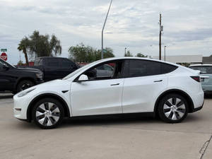 (F&H) Tesla Model Y Long Range AWD 2020 Usado, Crossover de 4 Puertas - Product Image 2