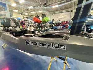 LIVRAISON GRATUITE NOUVEAU 2025 Kayak de pêche Bonafide PWR 129 + Remorque Gratuite - Product Image 6