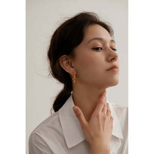 Orecchini a Cerchio Dorati Lucidi con Diamante e Perla, Placcati in Oro 18K e Rodio, Orecchini Pendenti a Stella Taglio Principessa, Stile Religioso - Product Image 3