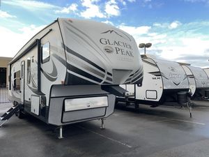Caravanes de luxe pour voyages en camping-car, caravanes tout-terrain en aluminium personnalisables, caravanes de voyage pour la famille, en vente - Product Image 3