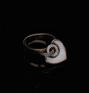 Élégante bague en or rose 14K avec diamants naturels, nacre en forme de cœur et pavé de diamants circulaires pour un charme romantique - Product Image 1