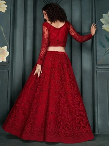 Ensemble Lehenga Choli en fausse Georgette de qualité supérieure orné de belles paillettes rouges pour mariage ou fête - Product Image 5