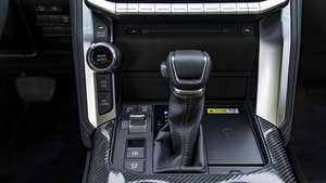 Sièges en cuir noirs pour Toyota Land Cruiser LC300 VX 3.5P 2024, conduite à gauche, avec caméra de recul – État impeccable - Product Image 2