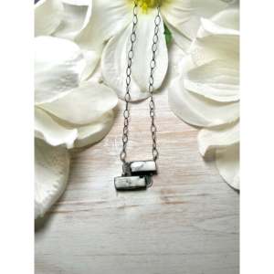 Collier Tia Long classique en buffle blanc et argent sterling, type chaîne perlée, idéal pour un cadeau - Product Image 1