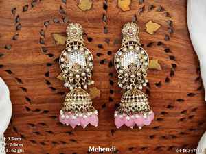 Bijoux ethniques faits à la main - Élégantes boucles d'oreilles fines en or antique pour les mariages, les festivals et les soirées - Product Image 5
