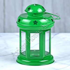 Axiom Home Accents Linterna de metal de estilo marroquí hecha a mano Candelabros de madera festivos Linternas para decoraciones de boda de Navidad - Product Image 3