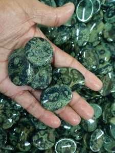 หินคัมบาบาแจสเปอร์ธรรมชาติคุณภาพดีที่สุด หินขัดเงาสีเหลือง หินนิ้วหัวแม่มือแห่งความรัก สำหรับบรรเทาความวิตกกังวล การทำสมาธิ การบำบัดด้วยเรกิ - Product Image 3