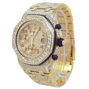 Montre de luxe en acier inoxydable sertie de quartz et de moissanite - Product Image 1