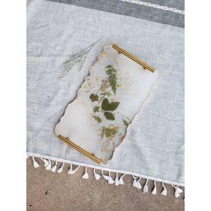 Atractiva bandeja de servicio de resina de diseño hecho a mano de una sola pieza con diseño y material extra Premium al mejor precio - Product Image 4